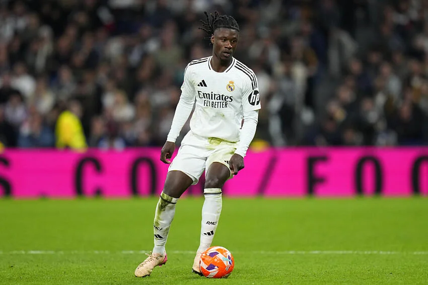 Le Real Madrid négocie avec le Paris Saint-Germain pour Eduardo Camavinga