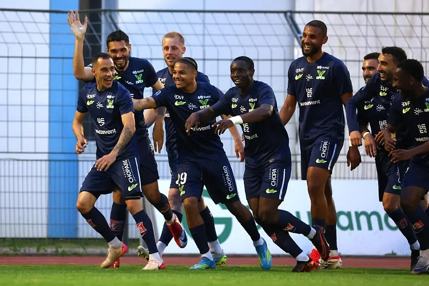 Le Dijon FCO retrouve la Ligue 2 avec un lob de 40 mètres et les larmes de tout un club