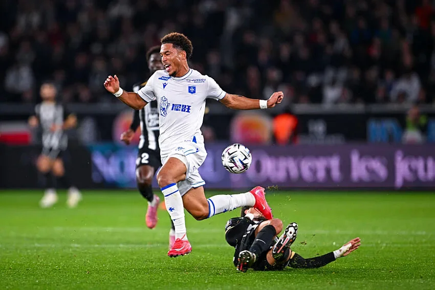 Auxerre – Nice : les compos officielles