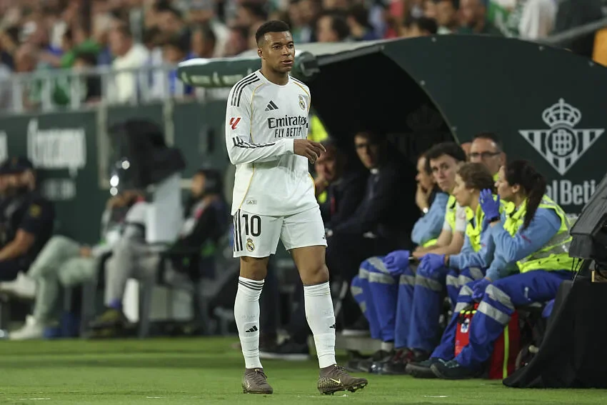 Mbappé provoque la colère avec sa story Instagram pendant que le Real était mené 2-0 !