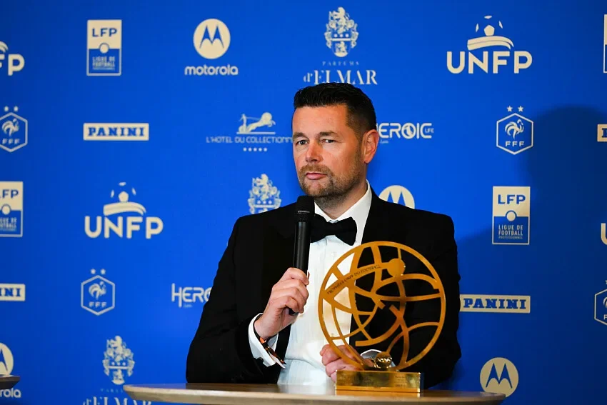 OM : le meilleur entraîneur de Ligue 1 vole au secours d’Habib Beye