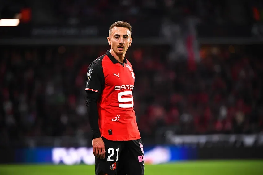 Stade Rennais : Rongier s’enflamme pour l’arrivée de Thomasson, « il court près de 13 km chaque week-end ! »