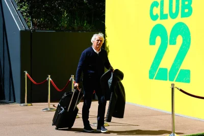 « Piscine, tennis, sauna et bon vin » : Halilhodzic annonce sa retraite avec le sourire