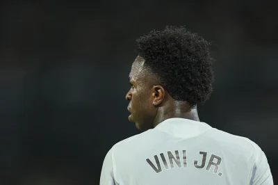 Real Madrid s’impose à Séville grâce à Vinicius