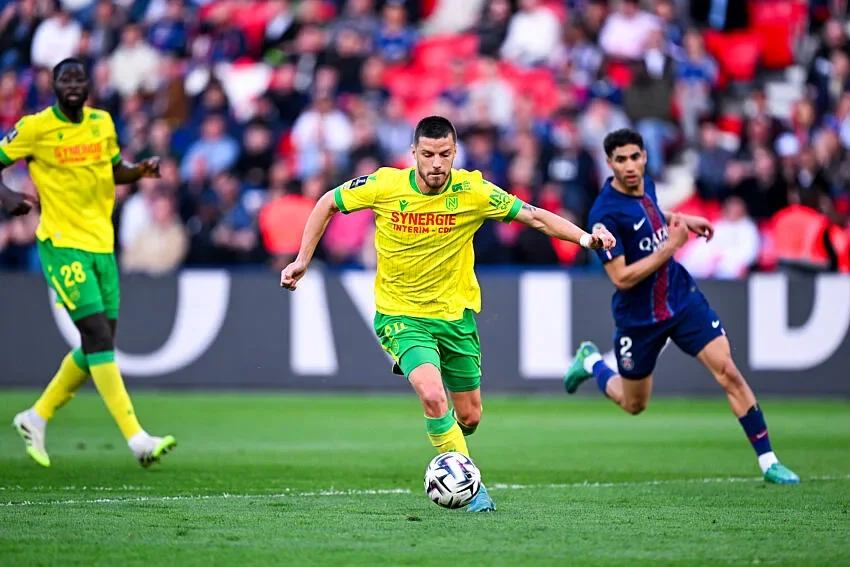 FC Nantes : Frédéric Guilbert choisit la fidélité et accompagnera le club en Ligue 2