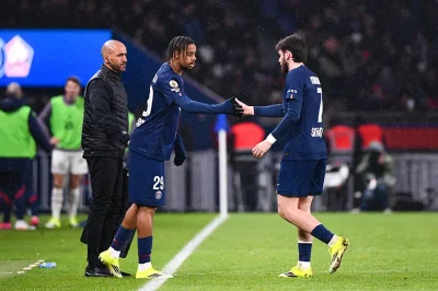 PSG : pas de départ pour Kvara et Barcola