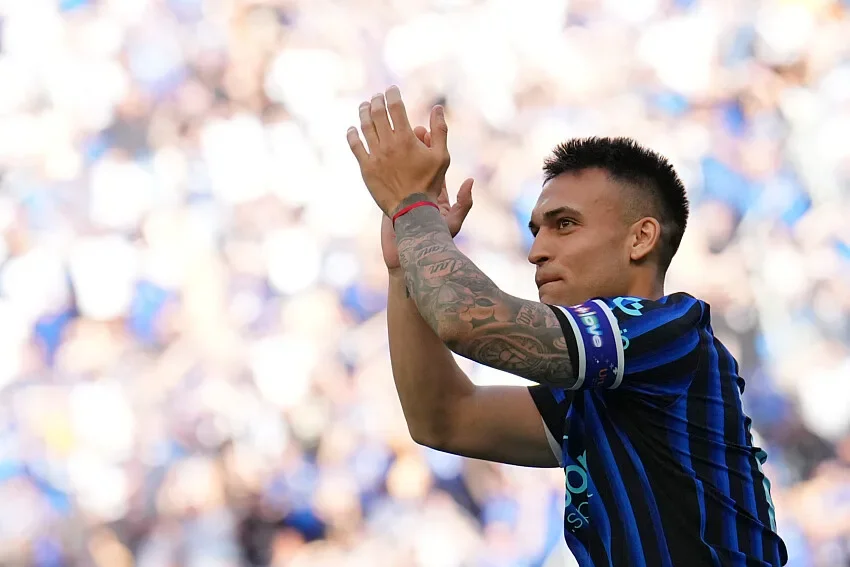 Inter Milan : Lautaro reste, pas Pavard