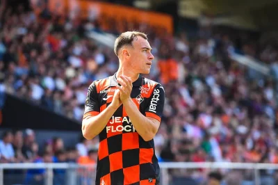 Le RC Lens pousse pour Pagis