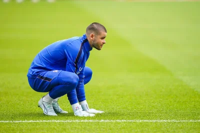 Lucas Chevalier sur le marché : le Stade Rennais et l’AS Monaco à l’affût