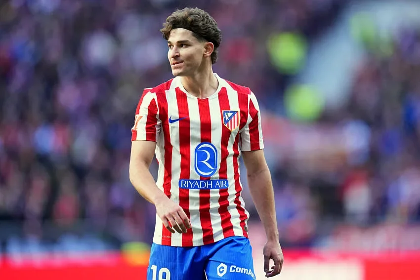 Julian Álvarez préfère le Barça au PSG : le coup de théâtre qui rebat toutes les cartes