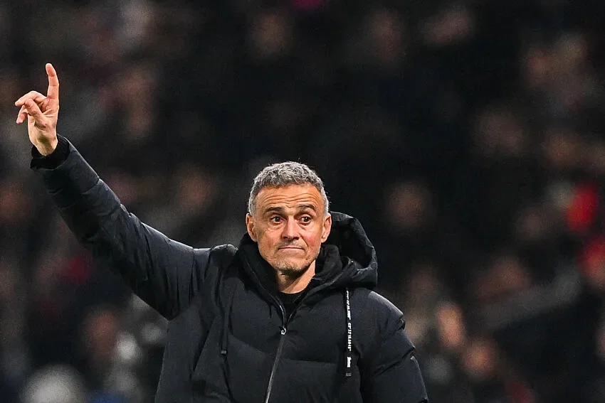 PSG : Luis Enrique prolongé jusqu’en 2030 et mieux payé que Dembélé — le signal est fort
