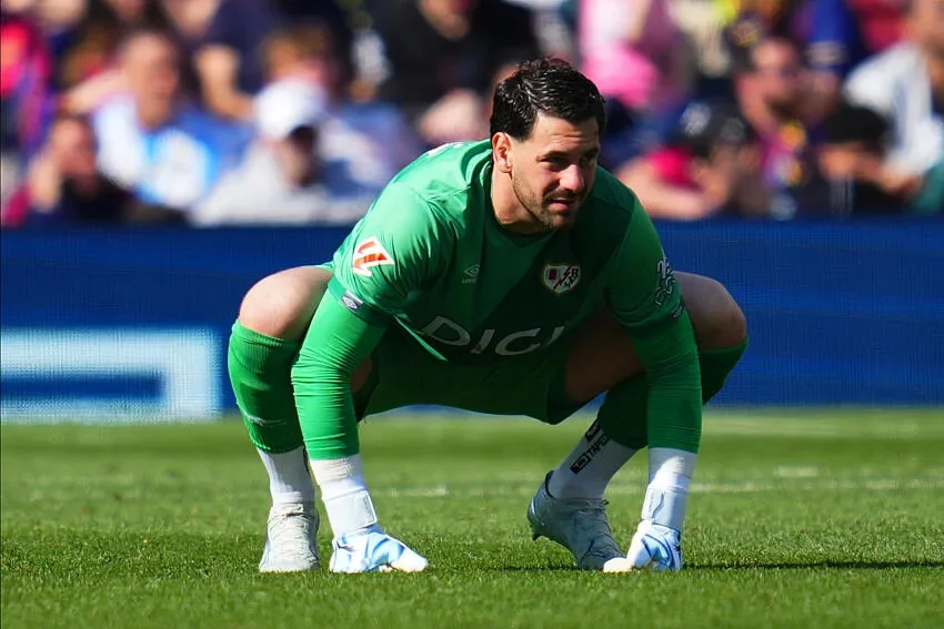 Rayo – Crystal Palace : Quand Batalla stoppe la finale pour sauver un fan !