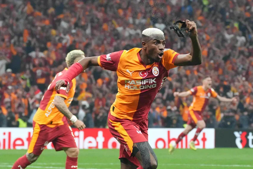 « En discussions avec Galatasaray » : Chelle vend la mèche sur Osimhen