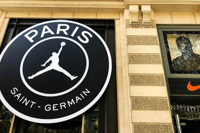 PSG : le patron de Nike débarque avec un chèque XXL