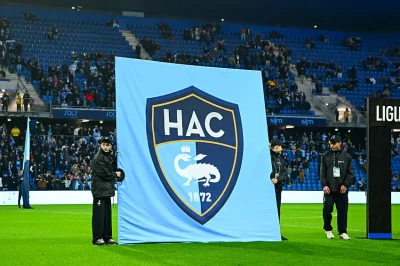 HAC : Blue Crow siffle la fin de la récré et balaie les bruits de couloir