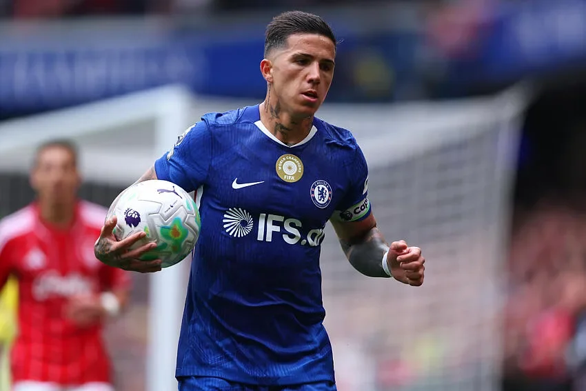 Chelsea baisse le prix pour Enzo Fernandez
