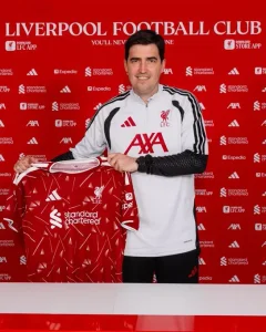 Liverpool : Iraola prend les commandes (officiel)