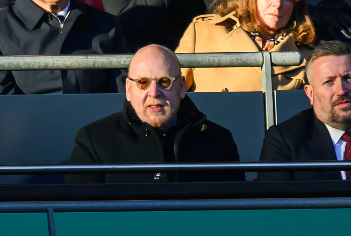 Manchester United : la famille Glazer étudie la vente de ses parts, le club bientôt à vendre ?