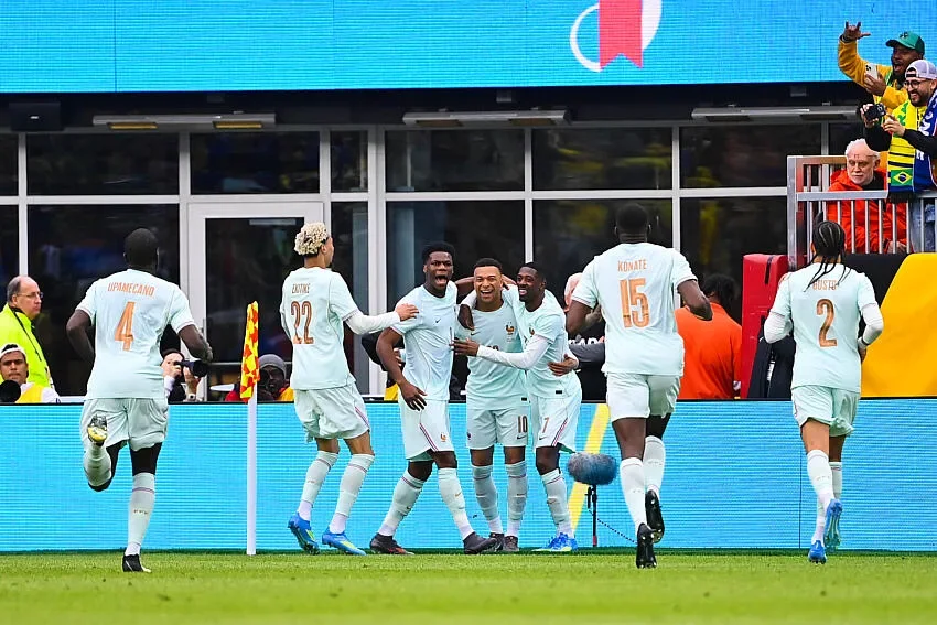 « Défendre en équipe » : Dembélé recadre Mbappé avant la Coupe du monde