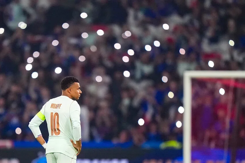 EDF : Desailly parle du « problème » Mbappé
