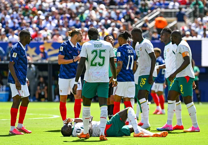 France-Sénégal : « deux pays africains », le dérapage argentin
