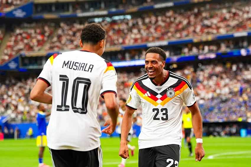 Dortmund fixe un prix XXL pour Nmecha