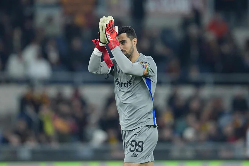 Chelsea passe à l’action pour Diogo Costa, le gardien qui affole l’Angleterre