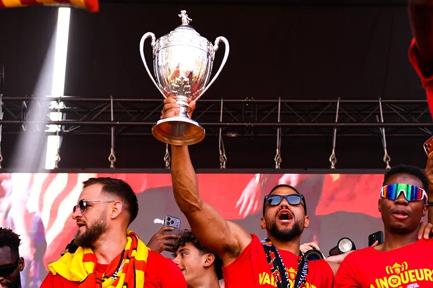 La Coupe de France du RC Lens exposée à Lille !