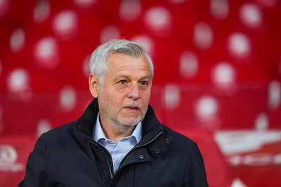 Marseille : Genesio dans le couloir, Beye toujours sur le banc, la DNCG comme arbitre