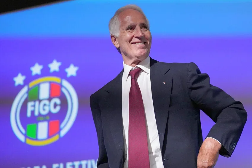 Giovanni Malago prend les commandes du football italien