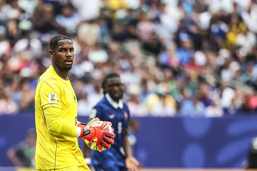 Chelsea relance la piste Maignan
