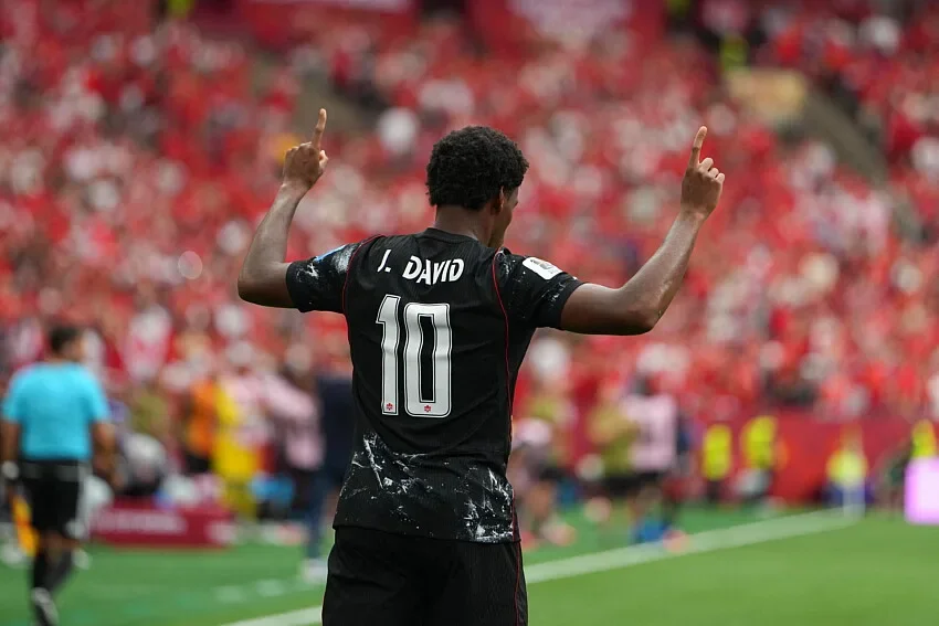 Jonathan David snobe l’OL pour…