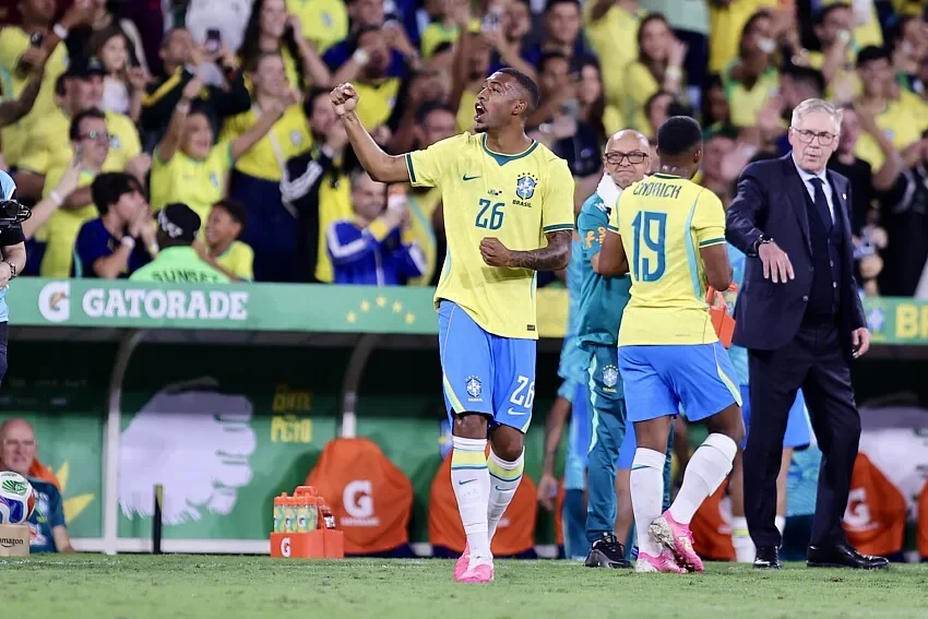 Écosse – Brésil : les compos officielles avec Vinicius et Rayan
