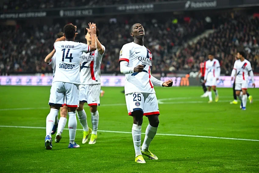 PSG : Nuno Mendes, un futur numéro 9 ?