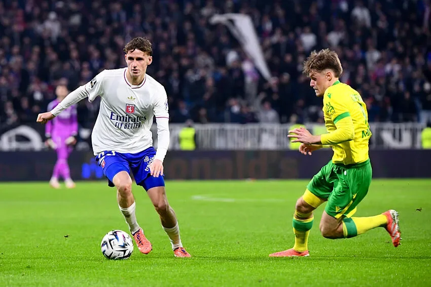 Lorient tente un coup au FC Nantes