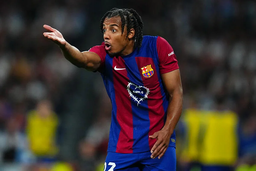 FC Barcelone : avant de frapper fort, le Barça doit d’abord vider son vestiaire