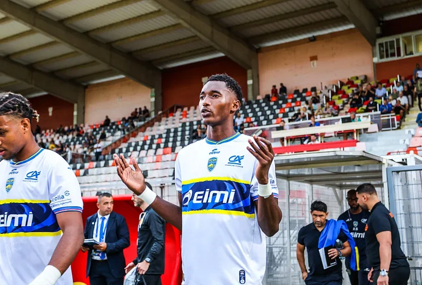 AJ Auxerre : 2,7 M€ sur Christ Makosso