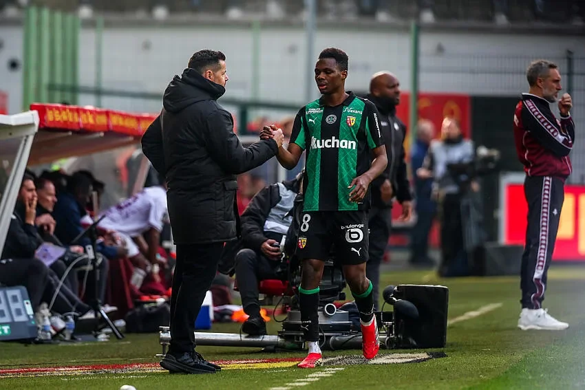 RC Lens : Sangaré dans la valise de Pierre Sage en PL ?