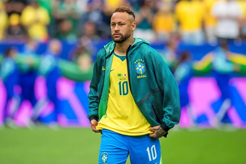 Brésil : Ancelotti brise le silence sur le cas Neymar