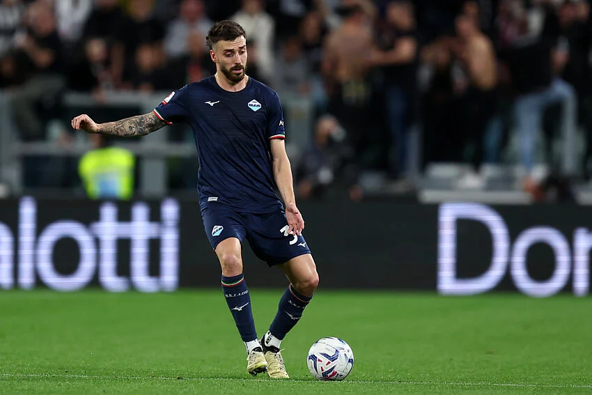 Mario Gila quitte la Lazio pour l’AC Milan, c’est officiel