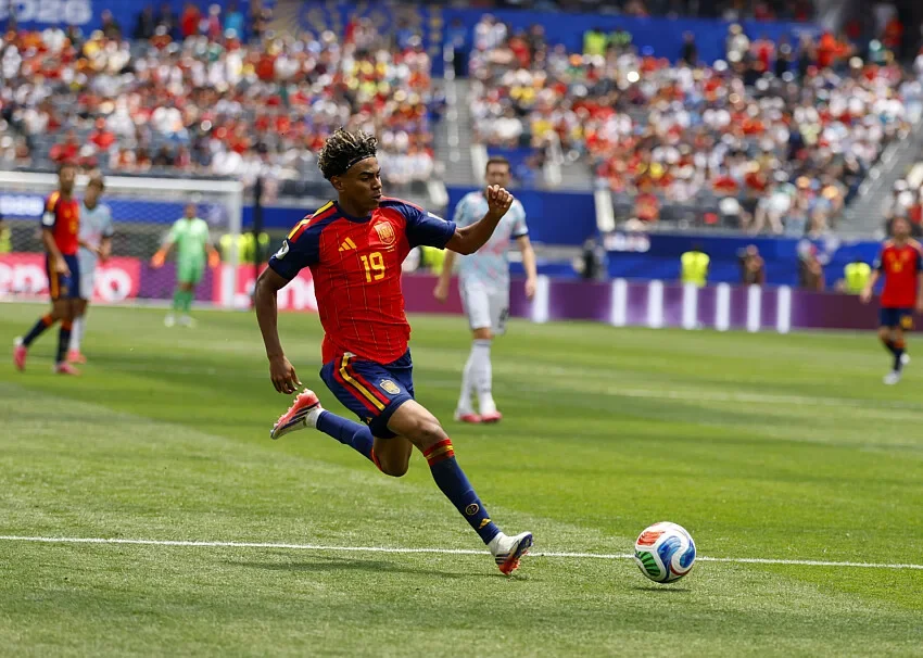 Lamine Yamal provoque les Bleus avec cette story à quelques heures de la demi-finale
