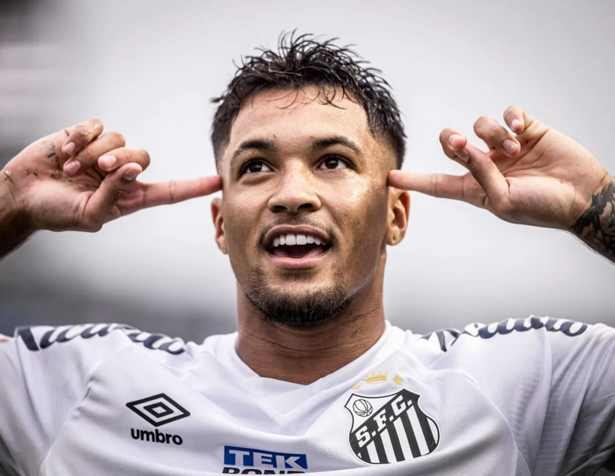 Officiel : l’Ajax rapatrie Marcos Leonardo, le buteur qui a préféré Amsterdam aux pétrodollars