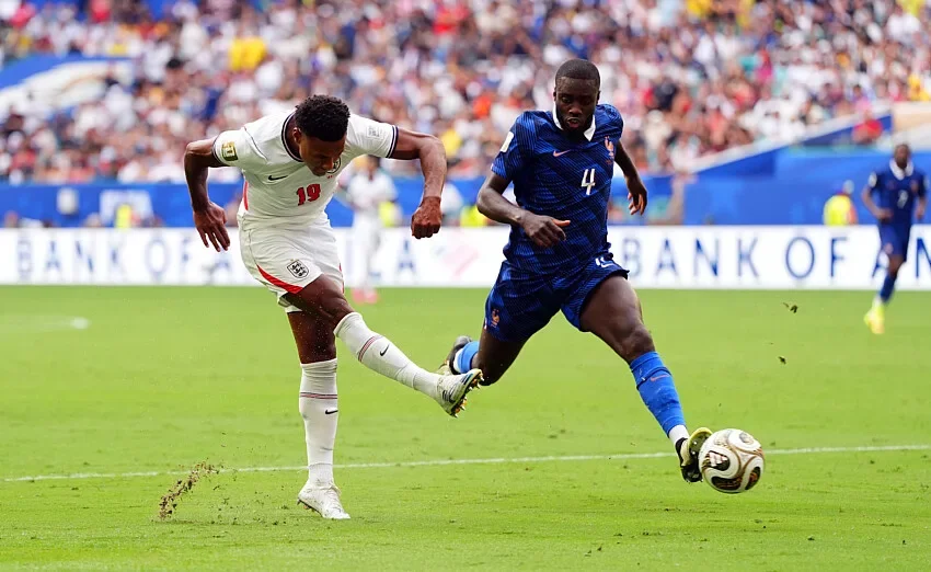 Coupe du monde 2026 : les Bleus perdent la petite finale face à l’Angleterre au terme d’un match fou (4-6)