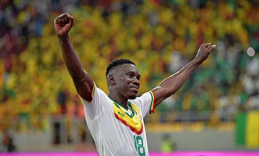 Ismaïla Sarr vers Manchester United