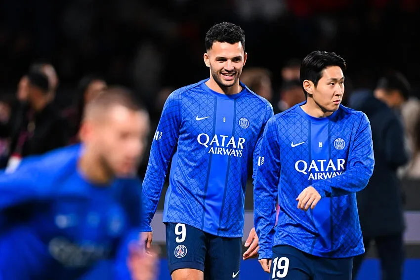 Le PSG vend Kang-in Lee à l’Atlético, 120 M€ déjà rentrés dans les caisses en ne vendant que des remplaçants !
