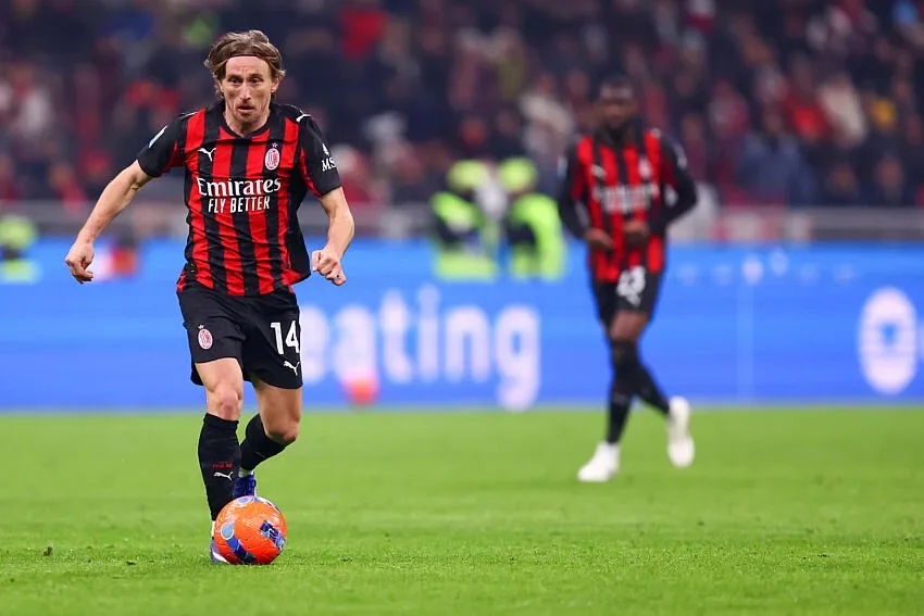 AC Milan : Modric prolonge à 40 ans, Camarda signe jusqu’en 2031