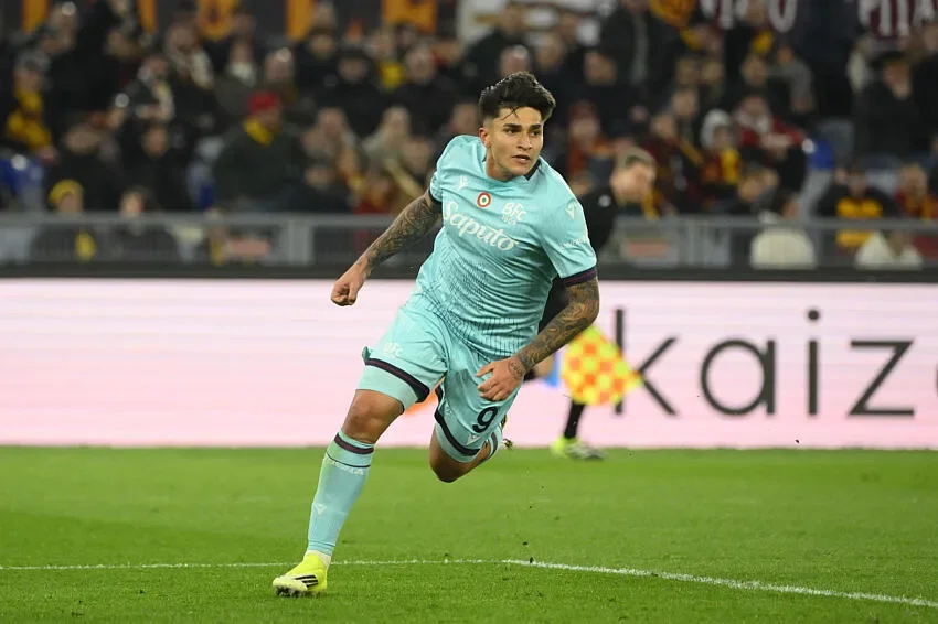La Roma rafle Santiago Castro et renvoie Dovbyk à Bologne, le double coup qui agite la Serie A