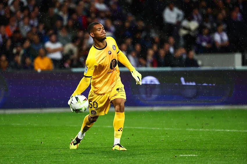 Mercato OM : 20 millions pour Guillaume Restes, le chiffre qui coince