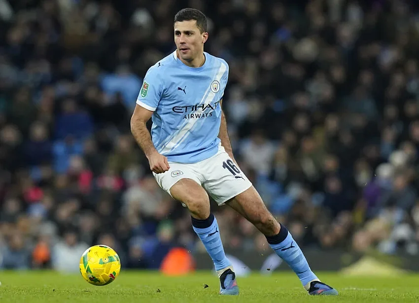Manchester City envoie Rodri au PSG