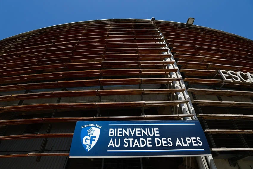 Grenoble : Insolite en Ligue 2, la Juventus lâche son géant